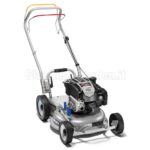 Tosaerba Grin HM46A con motore Briggs & Stratton in vista laterale, caratterizzato dalla calotta bombata grigio metallizzato e dal sistema a quattro ruote gommate con battistrada scolpito.