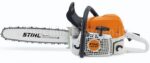 Motosega a scoppio Stihl MS 311 con barra Rollomatic E su sfondo bianco