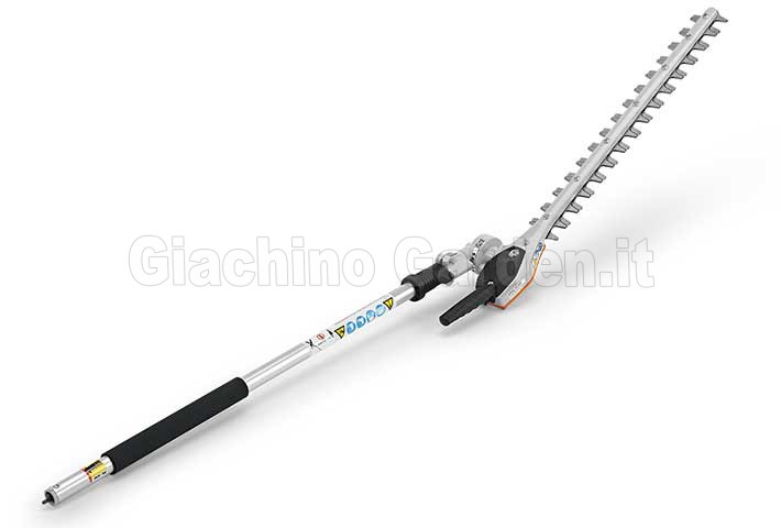 Accessorio tagliasiepi per sistema Kombi STIHL HL-KM 145° con barra di taglio da 60 cm, asta dritta e ingranaggio di regolazione graduale per siepi alte.