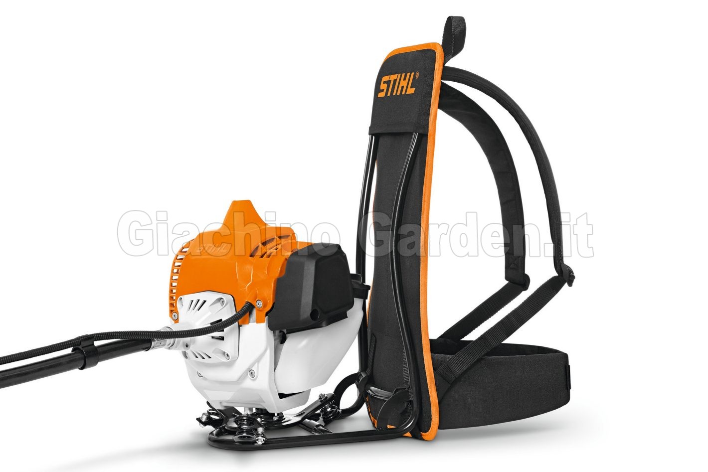 Vista laterale del motore a scoppio e del serbatoio del decespugliatore a zaino STIHL FR 235 con focus sullo schienale ergonomico imbottito e sul sistema di avviamento facilitato.