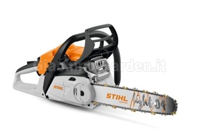 Motosega a scoppio Stihl MS 182 C-BE vista laterale destra con spranga Light 04 da 40 cm su sfondo bianco