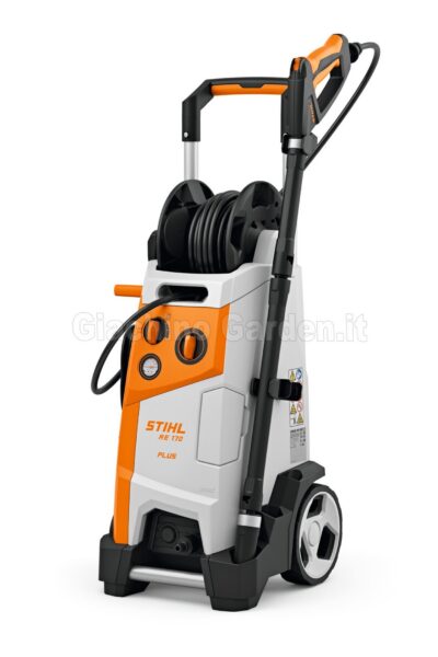 Idropulitrice elettrica ad alta pressione Stihl RE 170 Plus con avvolgitubo integrato, manometro e lancia montata, vista frontale su sfondo bianco.