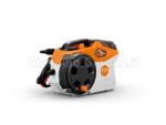 Idropulitrice a batteria STIHL REA 100 PLUS con dettaglio dell'avvolgitubo integrato