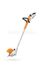 Tagliaerba a batteria Stihl FSA 30 con testina falciante PolyCut e archetto distanziatore su sfondo bianco