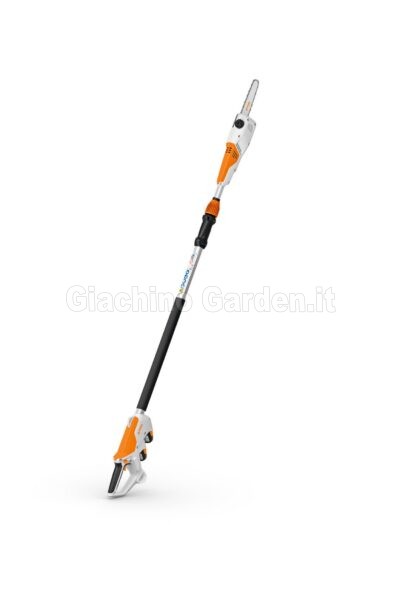 Sramatore a batteria STIHL HTA 30 con asta telescopica e potatore per la cura degli alberi