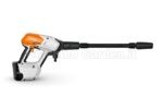 Idropulitrice a batteria STIHL RCA 50 con lancia spruzzatrice su sfondo bianco